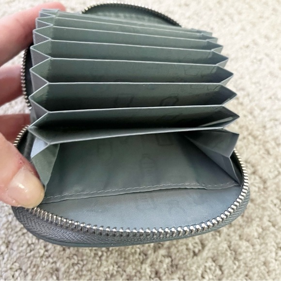 Pixie Mood Ida Credit Card Holder RFID Blocking Zip Recycled Vegan Blue Travel - Picture 4 of 5